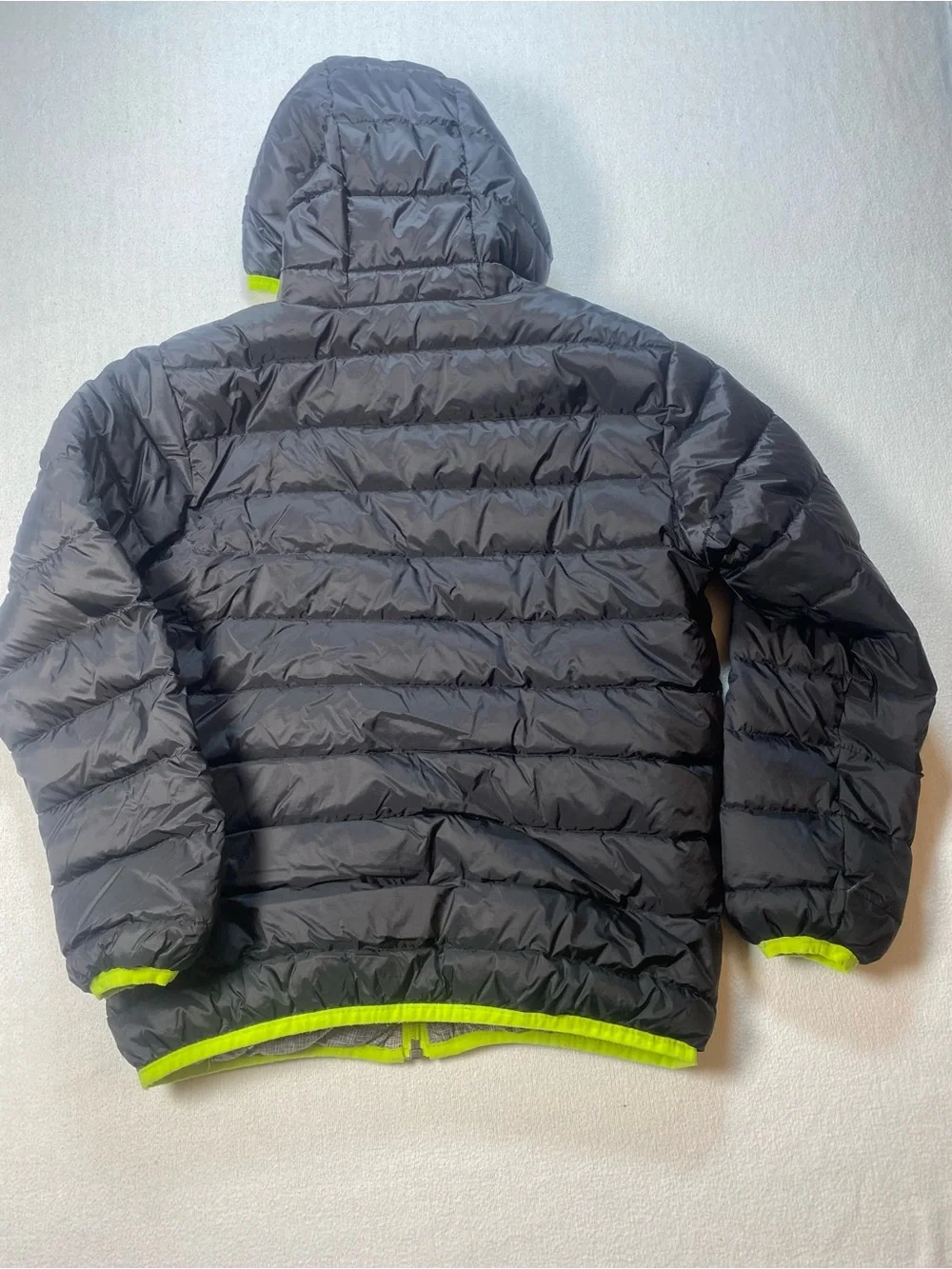 Eddie Bauer Reversible Black Puffer Jacket size small